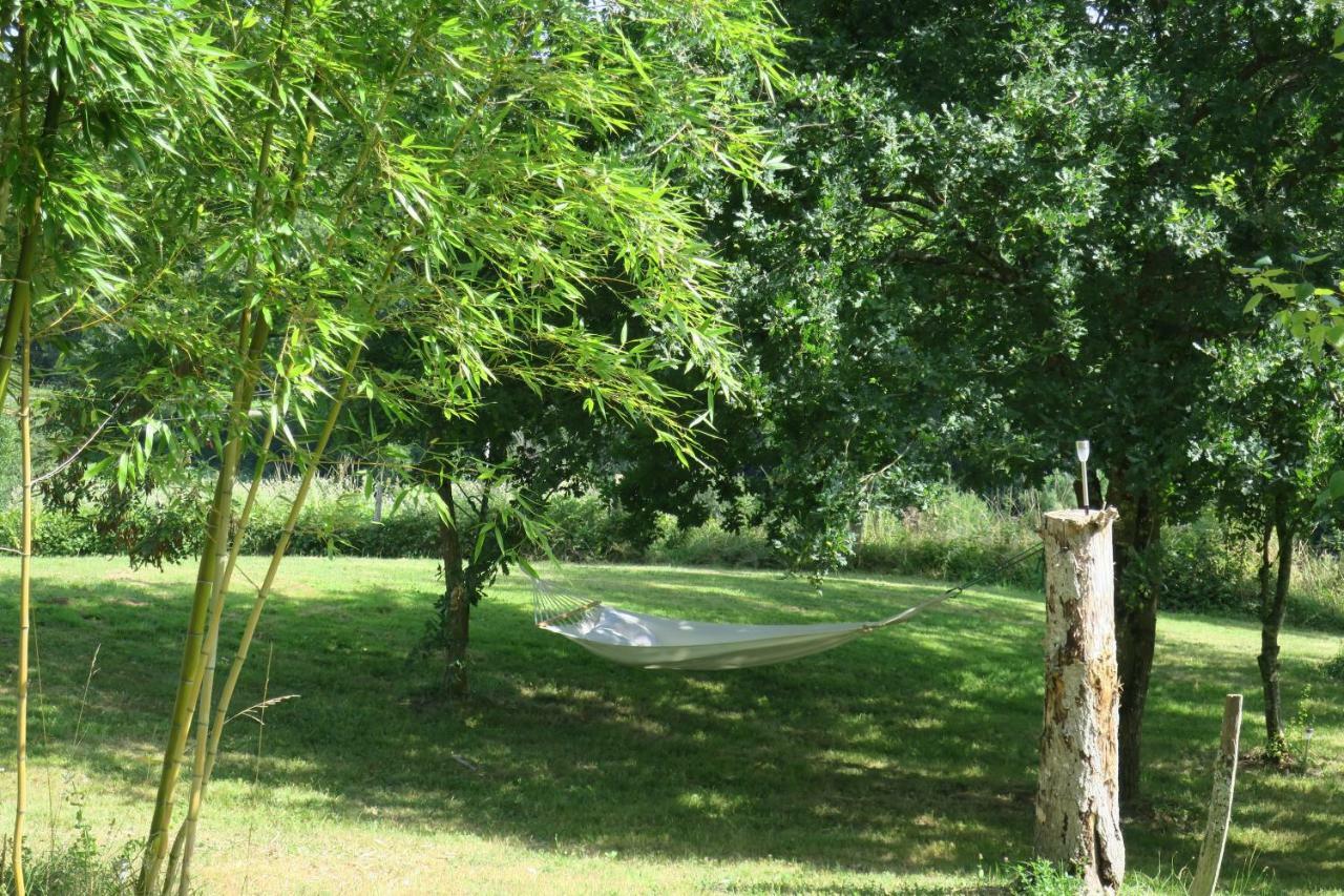 Le Verger Gites Castelnau D'Auzan Bagian luar foto